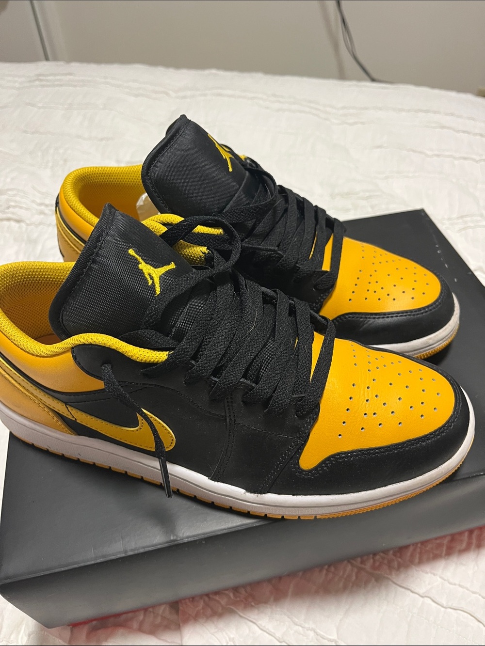 Women’s Air Jordan 1 Elevate Low (Stock X Verified paperwork)! - Picture 2 of 5